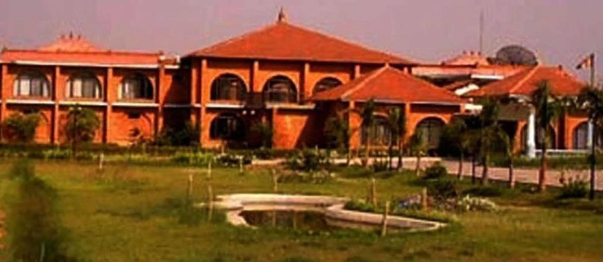 Hotel Lumbini Garden New Crystal Zewnętrze zdjęcie