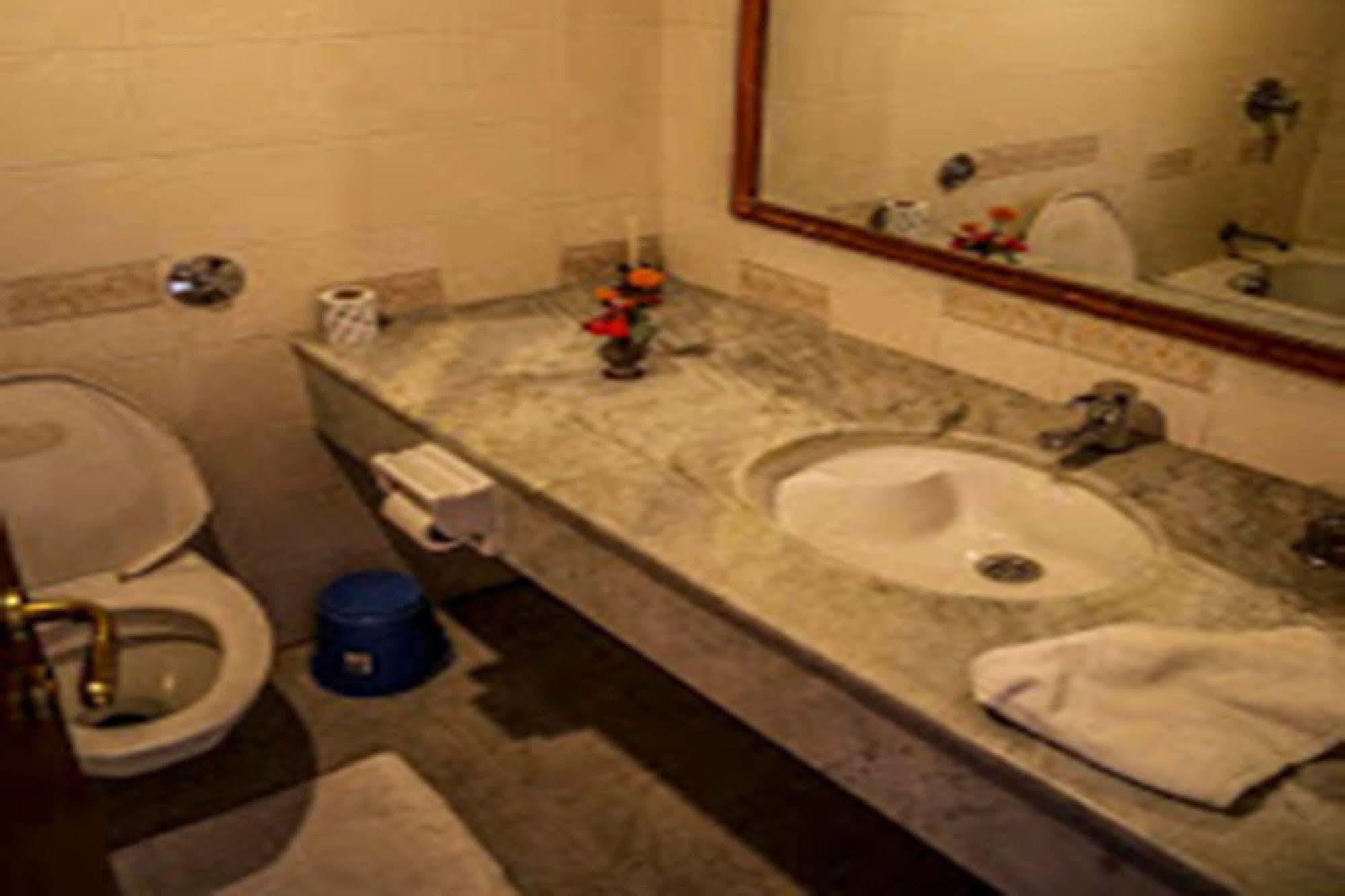 Hotel Lumbini Garden New Crystal Zewnętrze zdjęcie